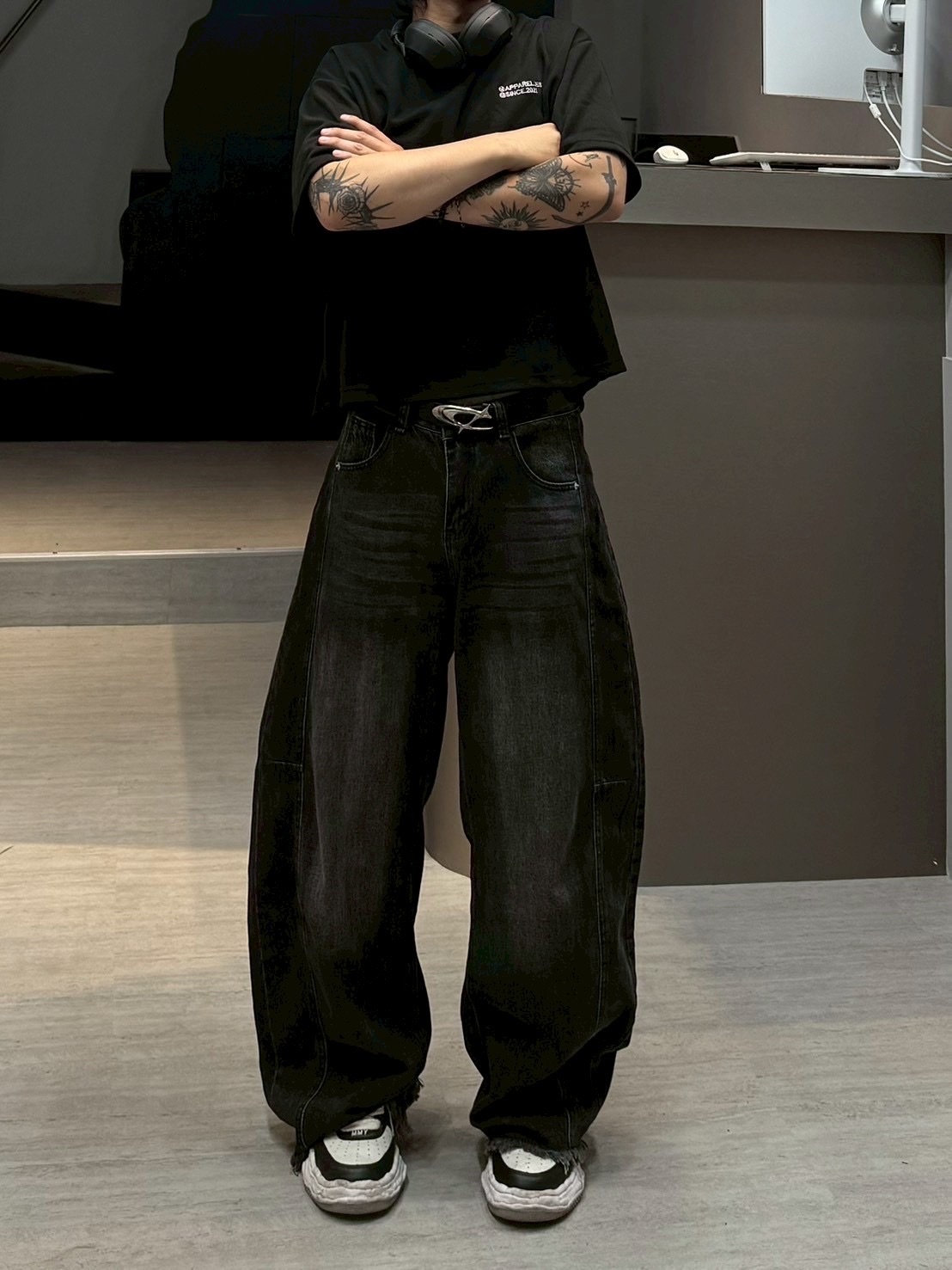 水洗 抽鬚 彎刀 牛仔 長褲 彎刀褲