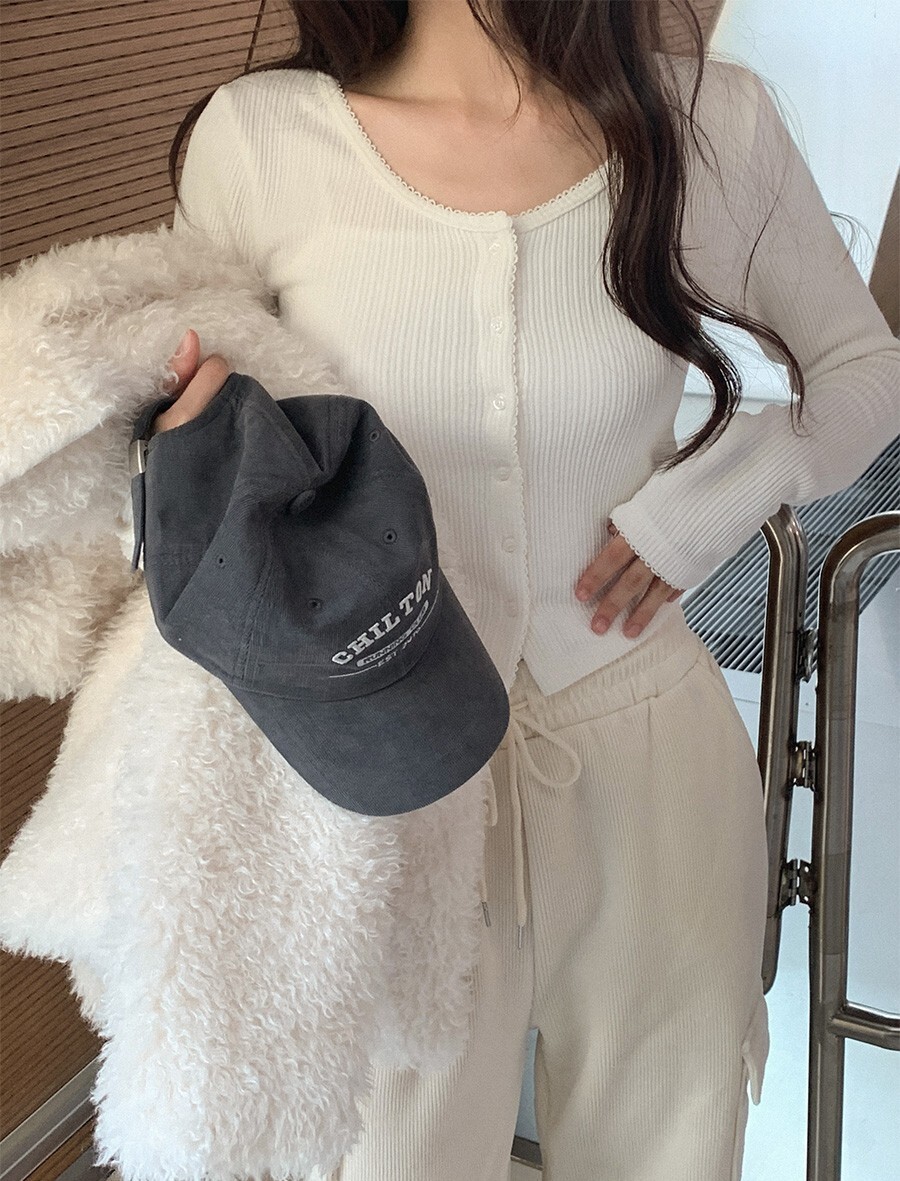 韓國Cherrykoko授權 精緻短版蕾絲滾邊壓紋坑條上衣