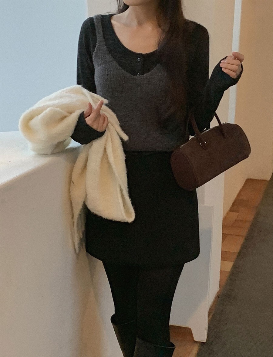 韓國Cherrykoko授權 精緻短版蕾絲滾邊壓紋坑條上衣