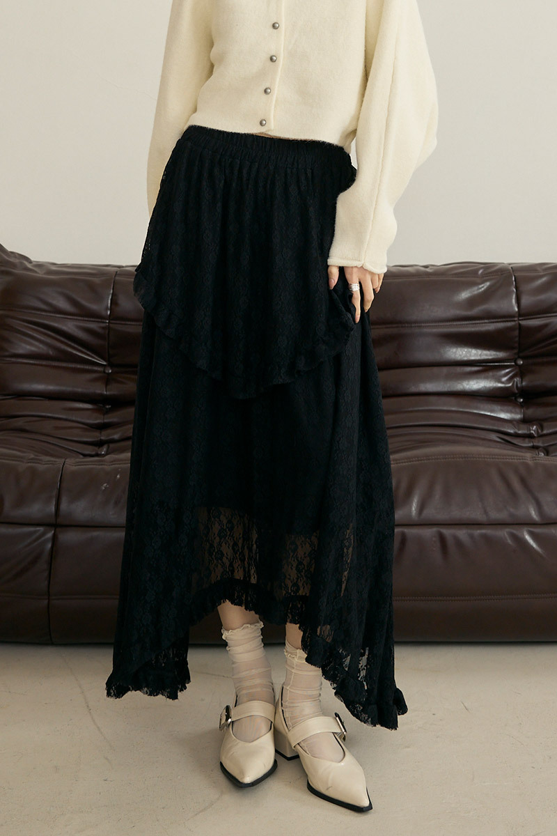 不對稱下擺蕾絲壓花長裙