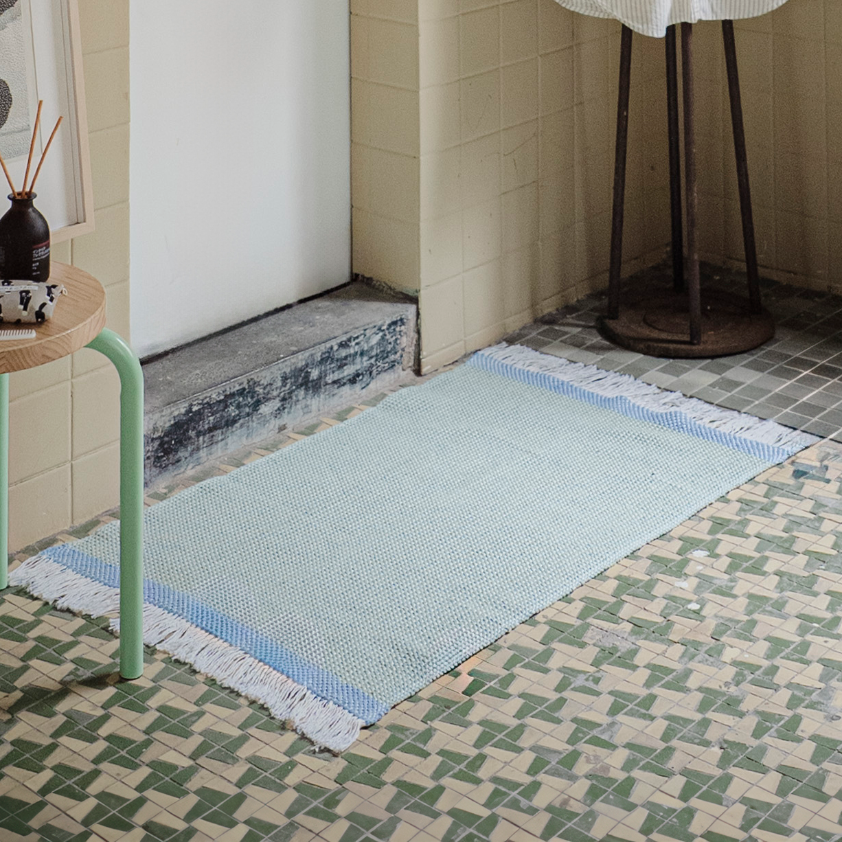 夏霧湖光 Verdant Haze｜手工編織地毯