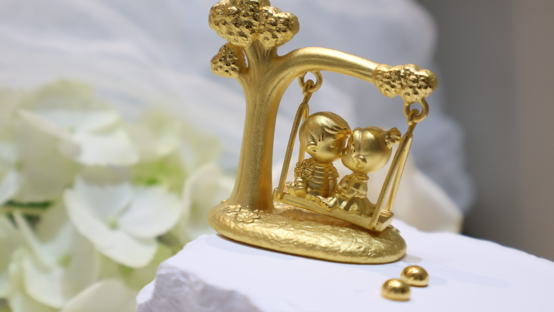 樹下鞦韆・金雕擺飾