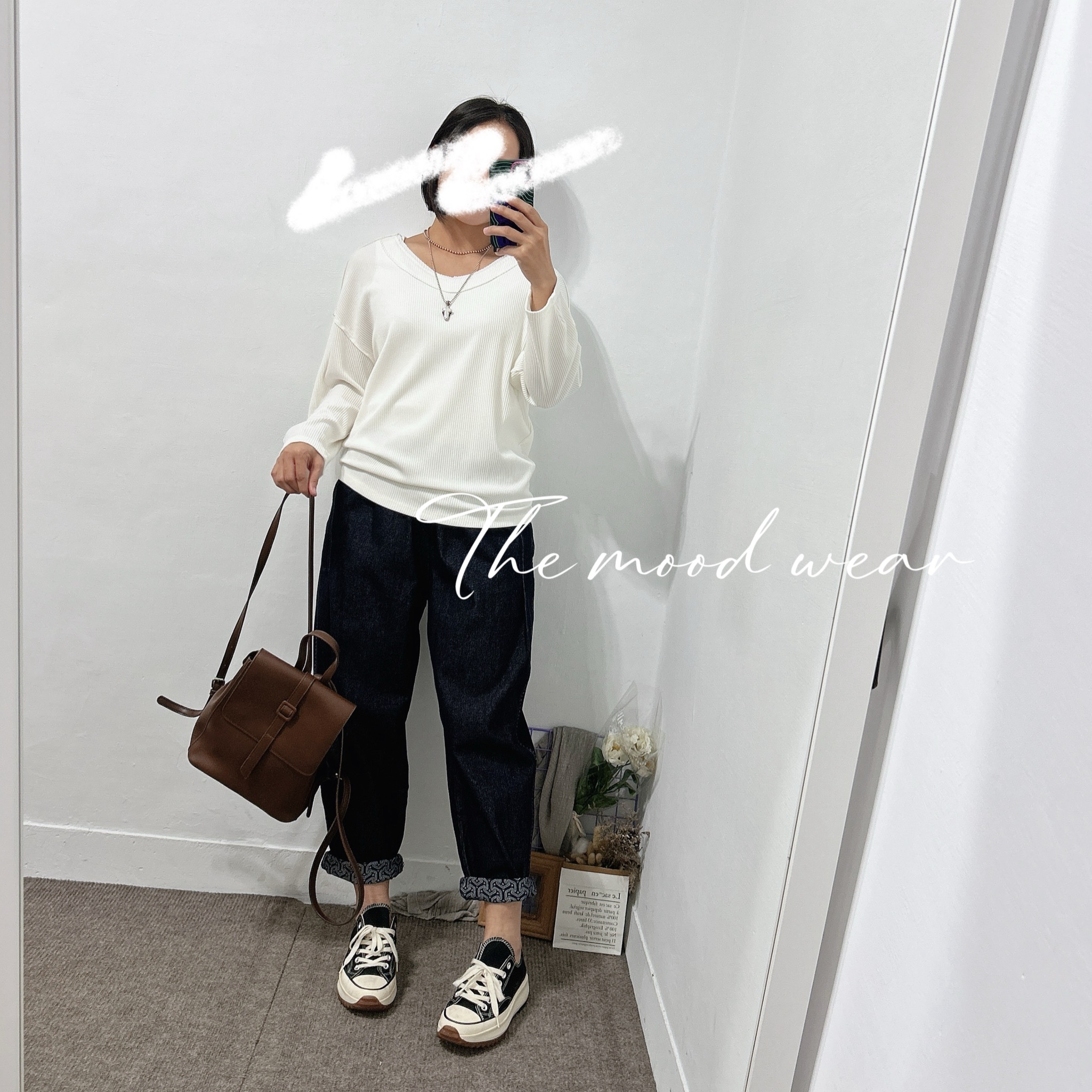 設計感剪裁寬鬆Ｖ領長版上衣 腰身上衣(奶茶/黑色/白)