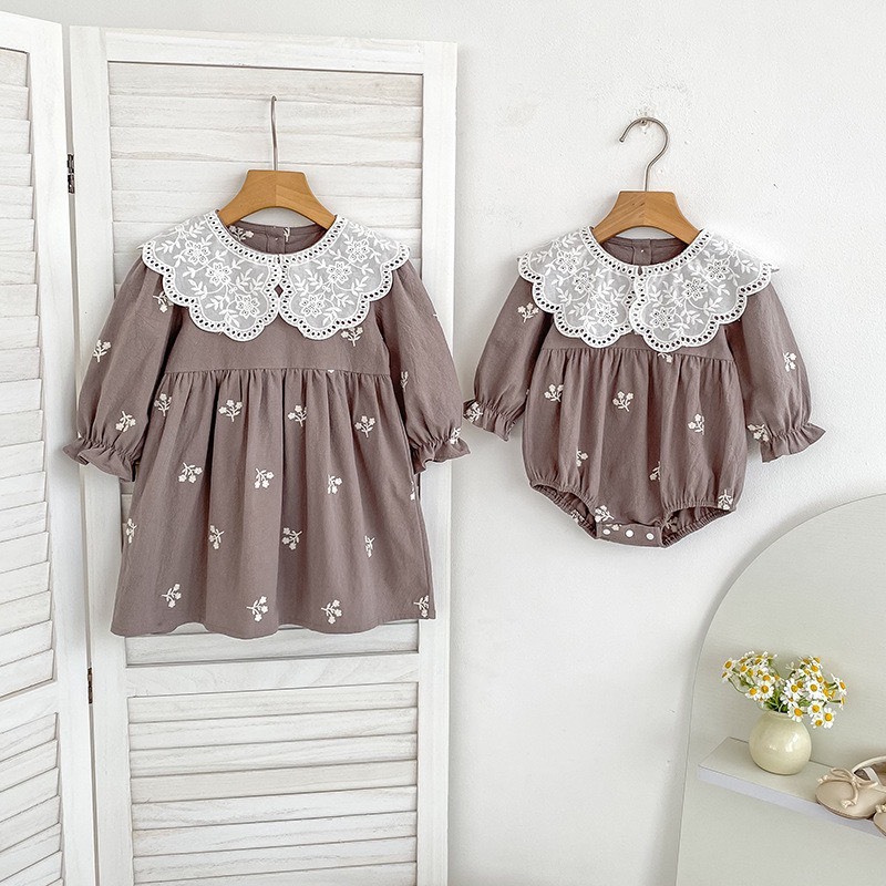 蕾絲翻領小花洋裝