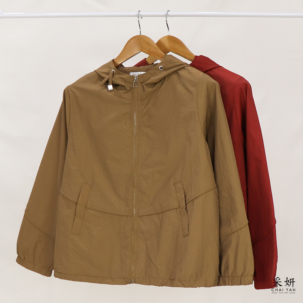 素色胸腰滾邊抽繩連帽拉鍊外套