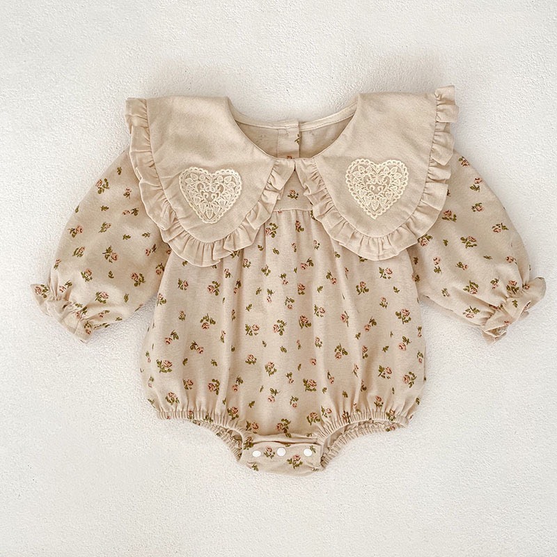 愛心翻領碎花包屁衣