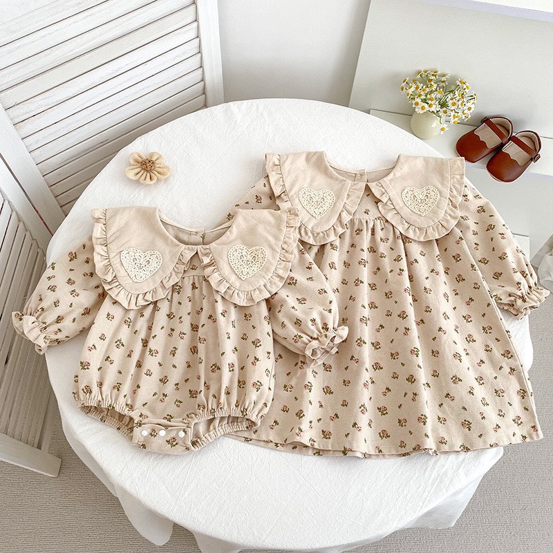 愛心翻領碎花包屁衣