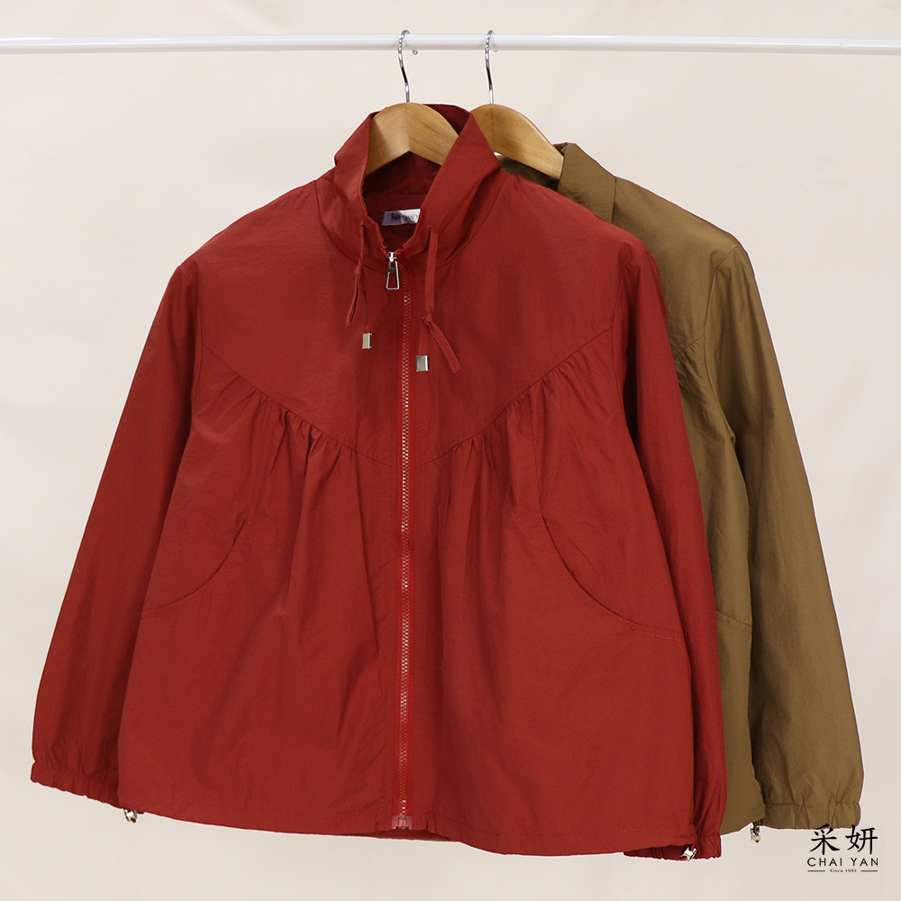 素色胸口抽皺拉鍊抽繩立領外套