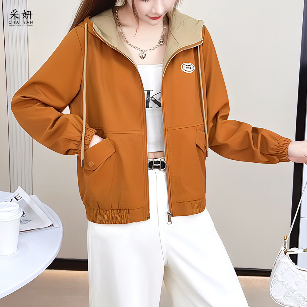 胸口字母布膠標抽繩連帽拉鍊外套