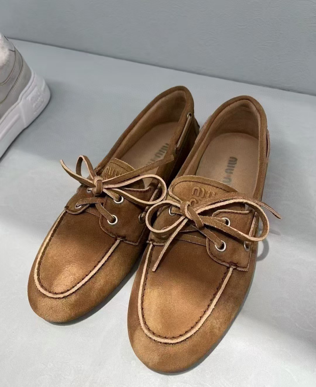 歐洲直送 MIUMIU平底女裝鞋正貨