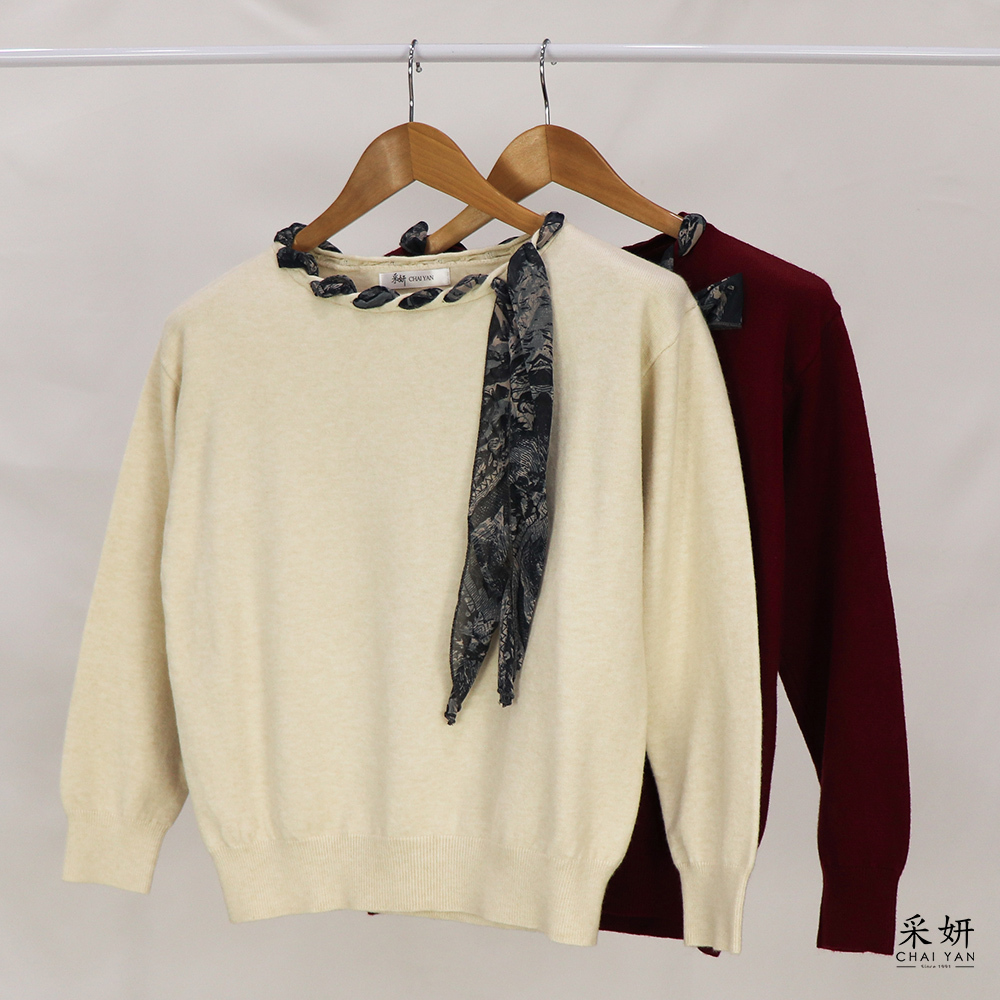 落肩民族風絲巾針織圓領長袖上衣