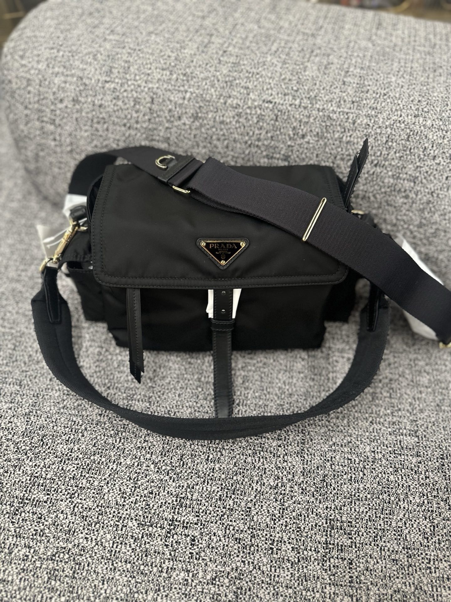 歐洲直送 PRADA 中號 斜孭袋（正貨）