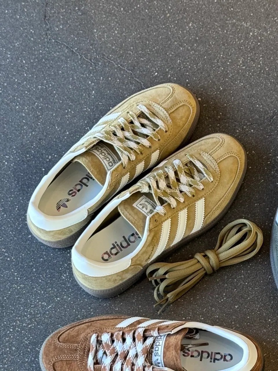 "代購"ADIDAS HANDBALL SPEZIAL 卡其黃 編織鞋帶 男女鞋 KI5939