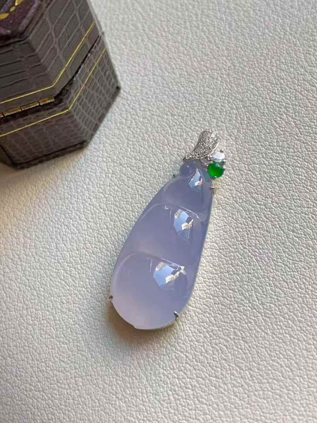 1117352 翡翠紫羅蘭福豆吊墜