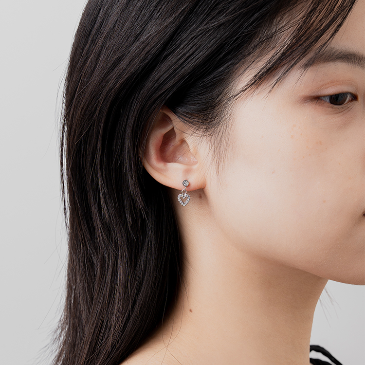 miramira心語｜白鋯石鏤空愛心耳環D5506-銀70595