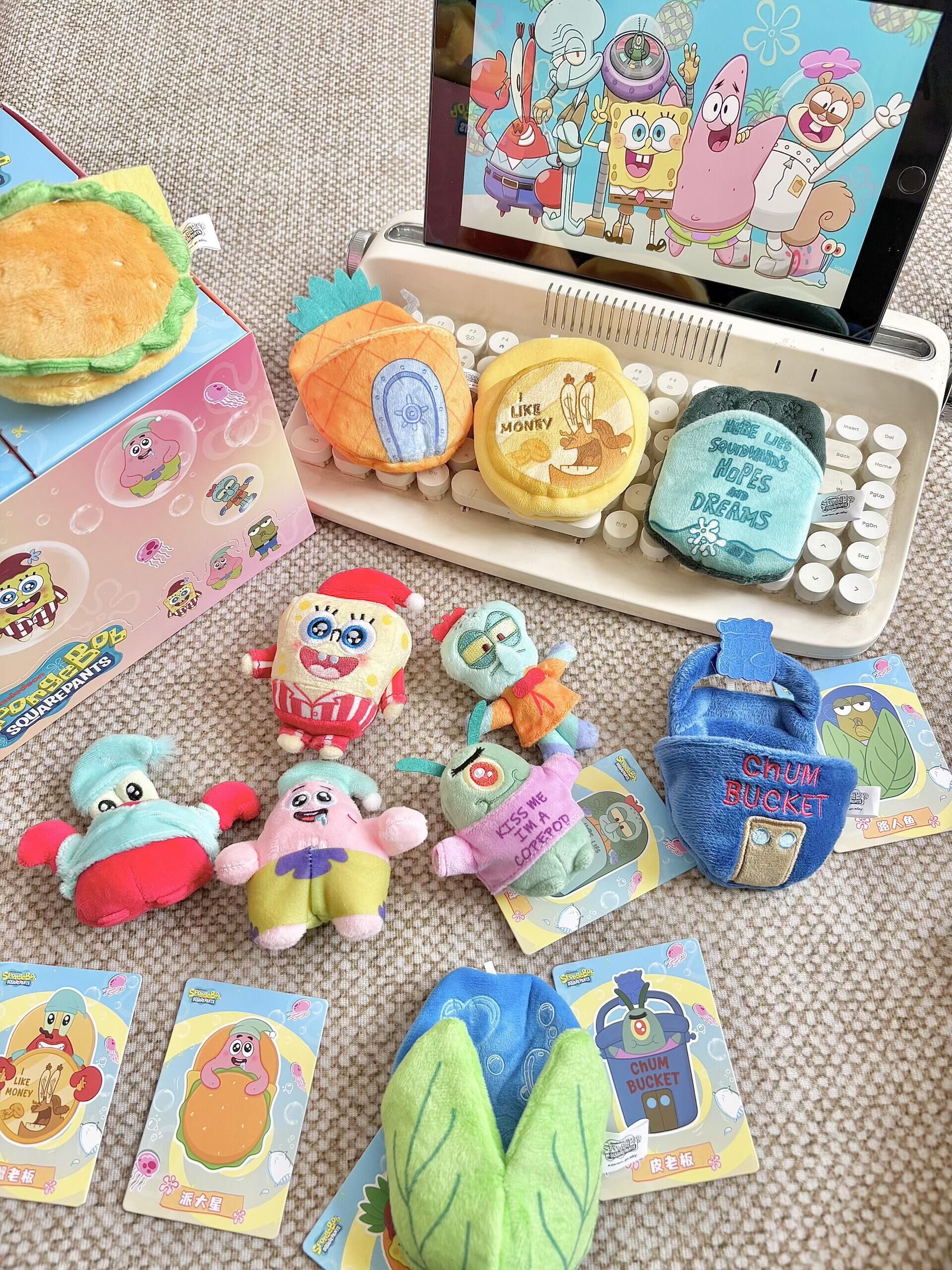 海綿寶寶 正版授權 比奇堡夢境系列 磁吸毛絨吊飾 鑰匙圈 冰箱貼 睡衣 盲盒 6款/預購