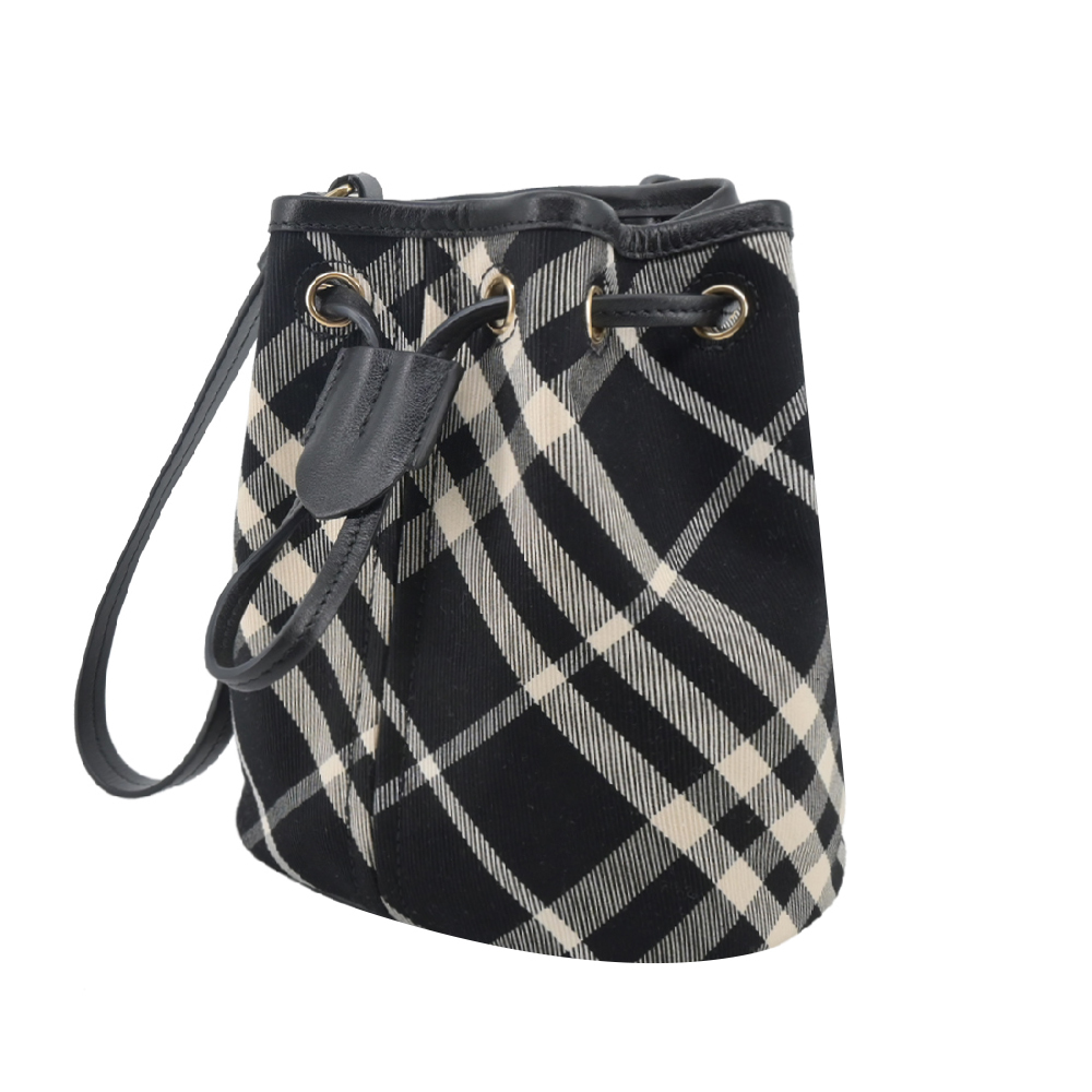 【JS’Maxx】BURBERRY 新款經典格紋抽繩束口手拿包(黑色/白布色)