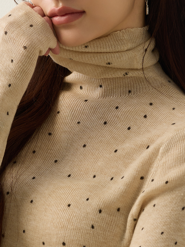 甜美波點木耳邊針織上衣（6%羊毛）