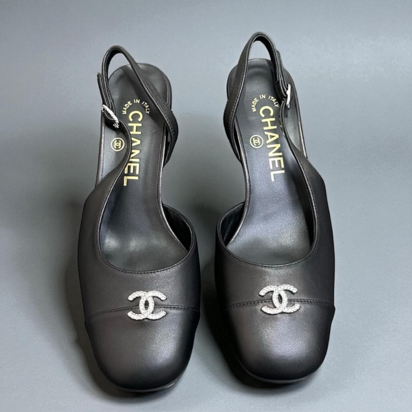 CHANEL 2025新品優雅後空涼鞋