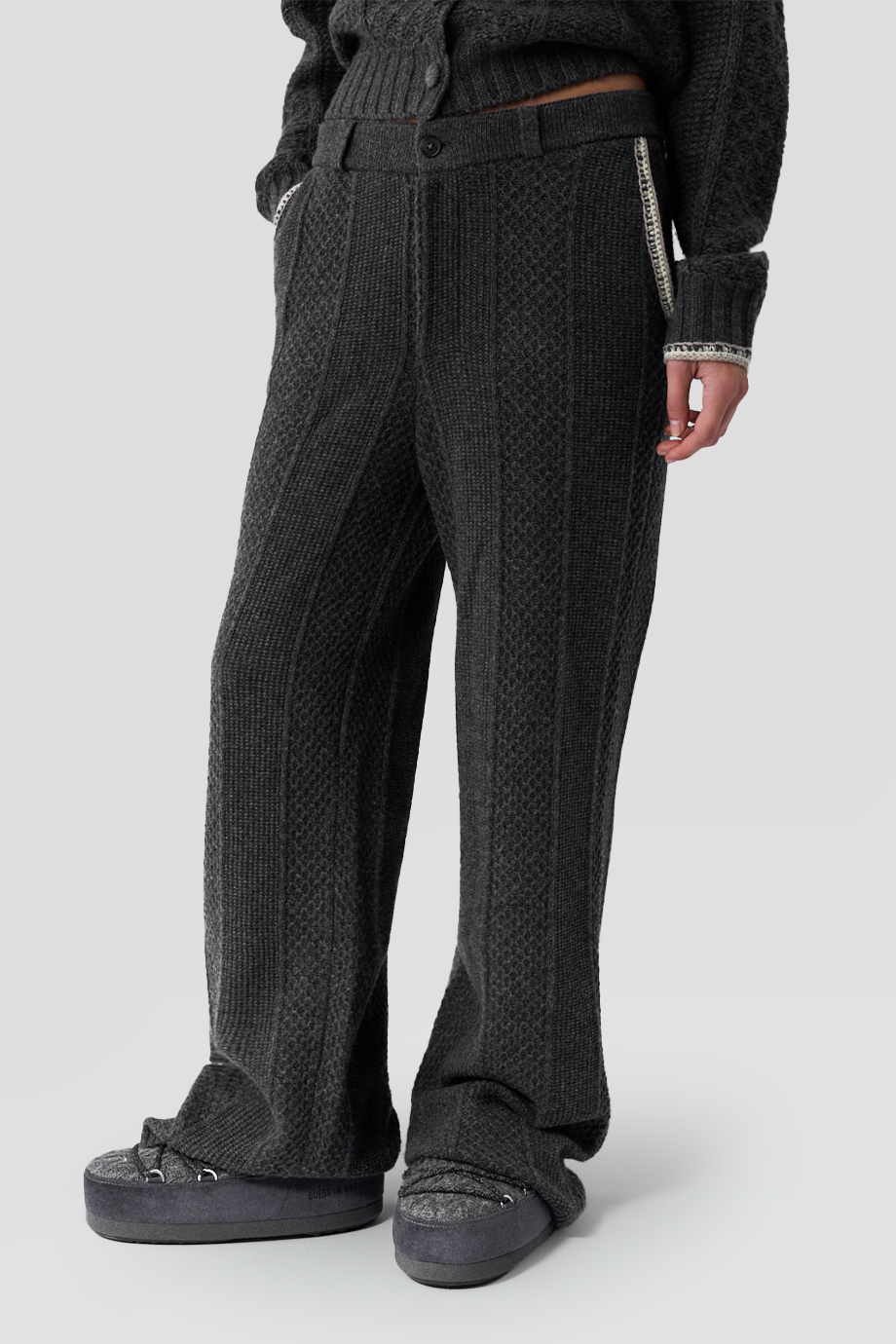 Guest in Residence｜TAILORED 羊絨混紡立體織紋長褲