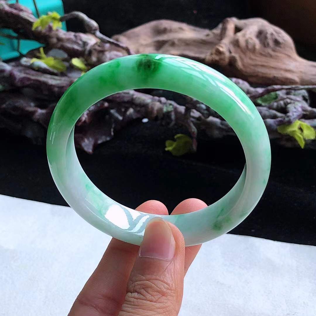 翡翠冰糯飄陽綠正圈手鐲,天然翡翠A玉, 緬甸玉, Jade, Jadeite