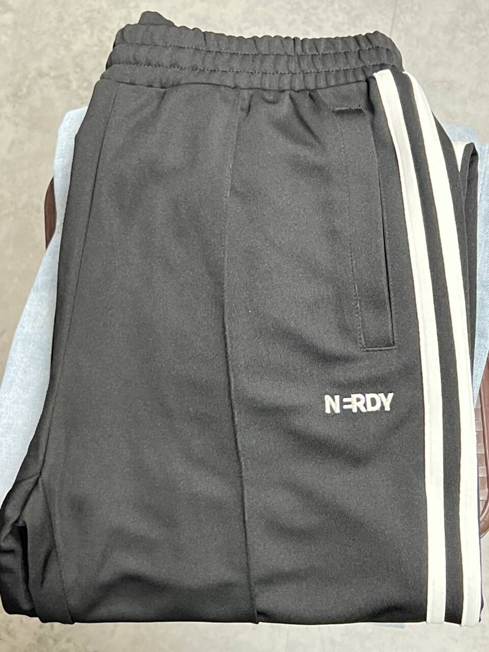 [S] NERDY BLACK TRACK PANTS, PNES24TP010104 (SN490)