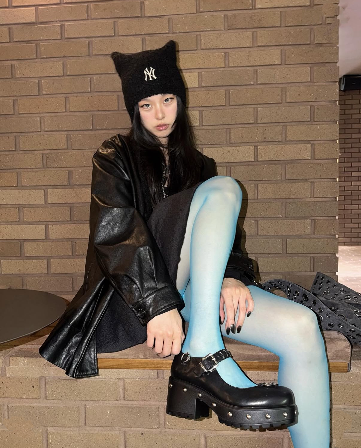 零碼黑色現貨!! 韓國🇰🇷連線 MLB 護耳貓耳帽 刺繡 蓬鬆感 黑色 Karina同款 (任買兩件711免運)/現貨