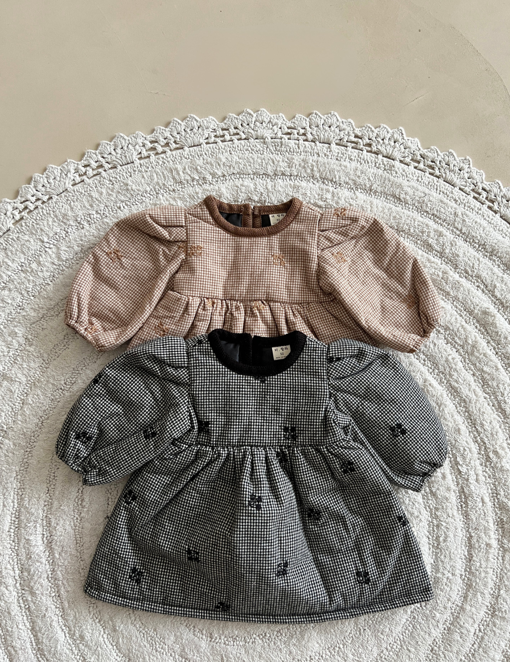 格紋紋理小花刺繡洋裝