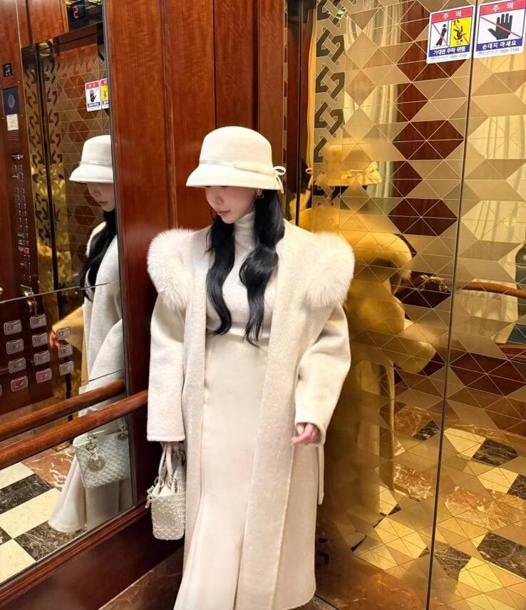 HS01 羊毛90% 帽子狐狸毛 胸51 長47 $1499