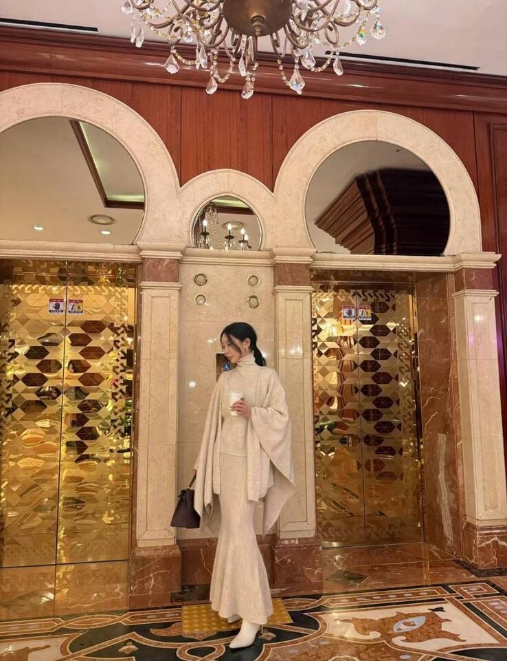 HS02 外套:胸長 TOP:胸44-66 長 24 腰: 腰24-43 Hip 36-68 長38 [一套] $999