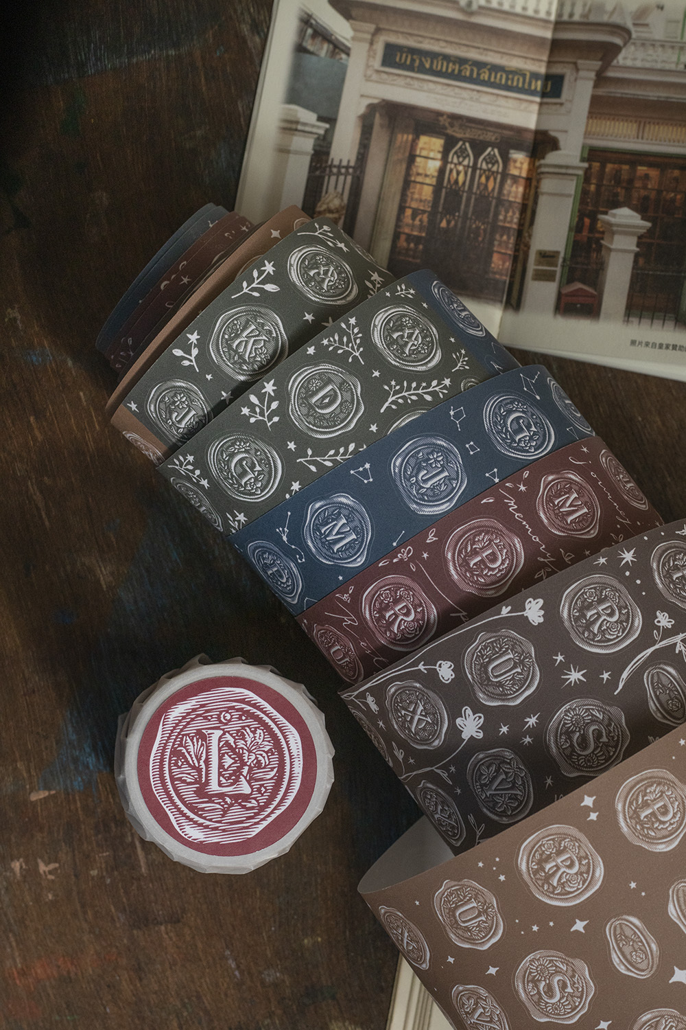 樂意Loi．A~Z封蠟貼 7cm割型模造紙膠帶 <整捲/分裝>