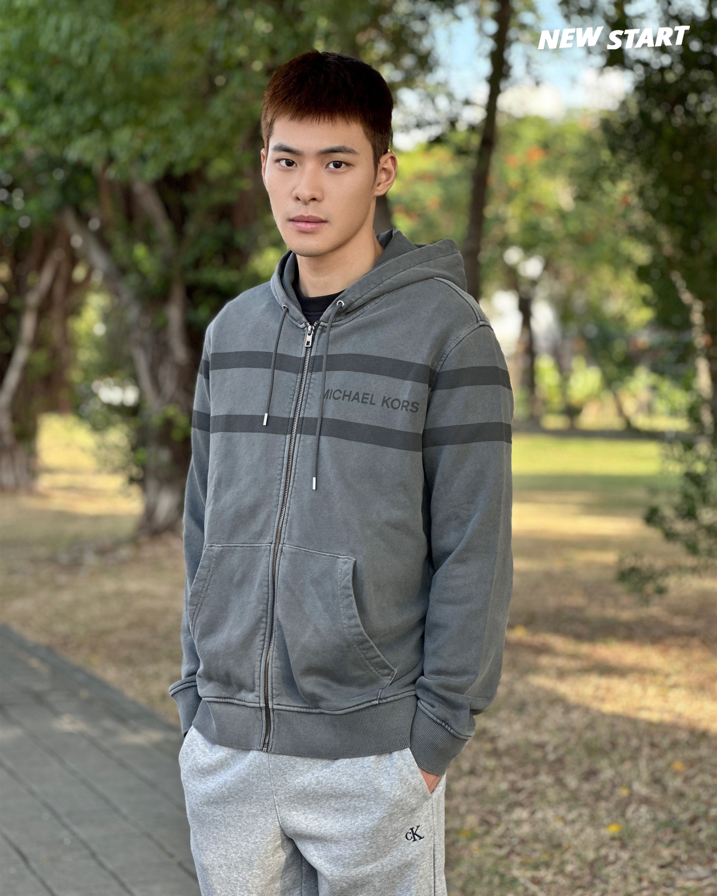 Michael Kors MK 水洗 刷色 橫條字母 連帽外套 棉外套