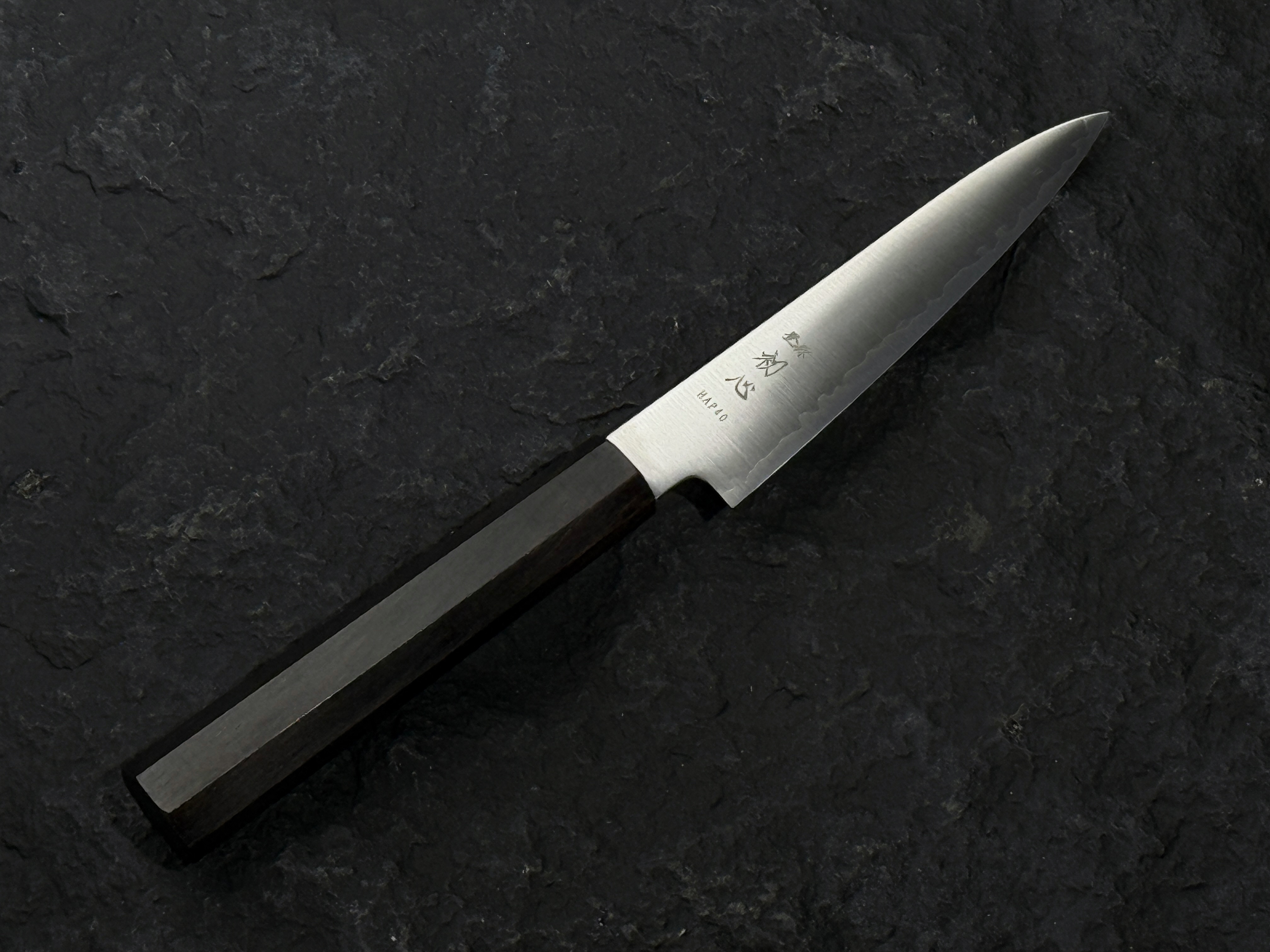 初心 隼 HAP40 粉末鋼 小刀 黑檀柄