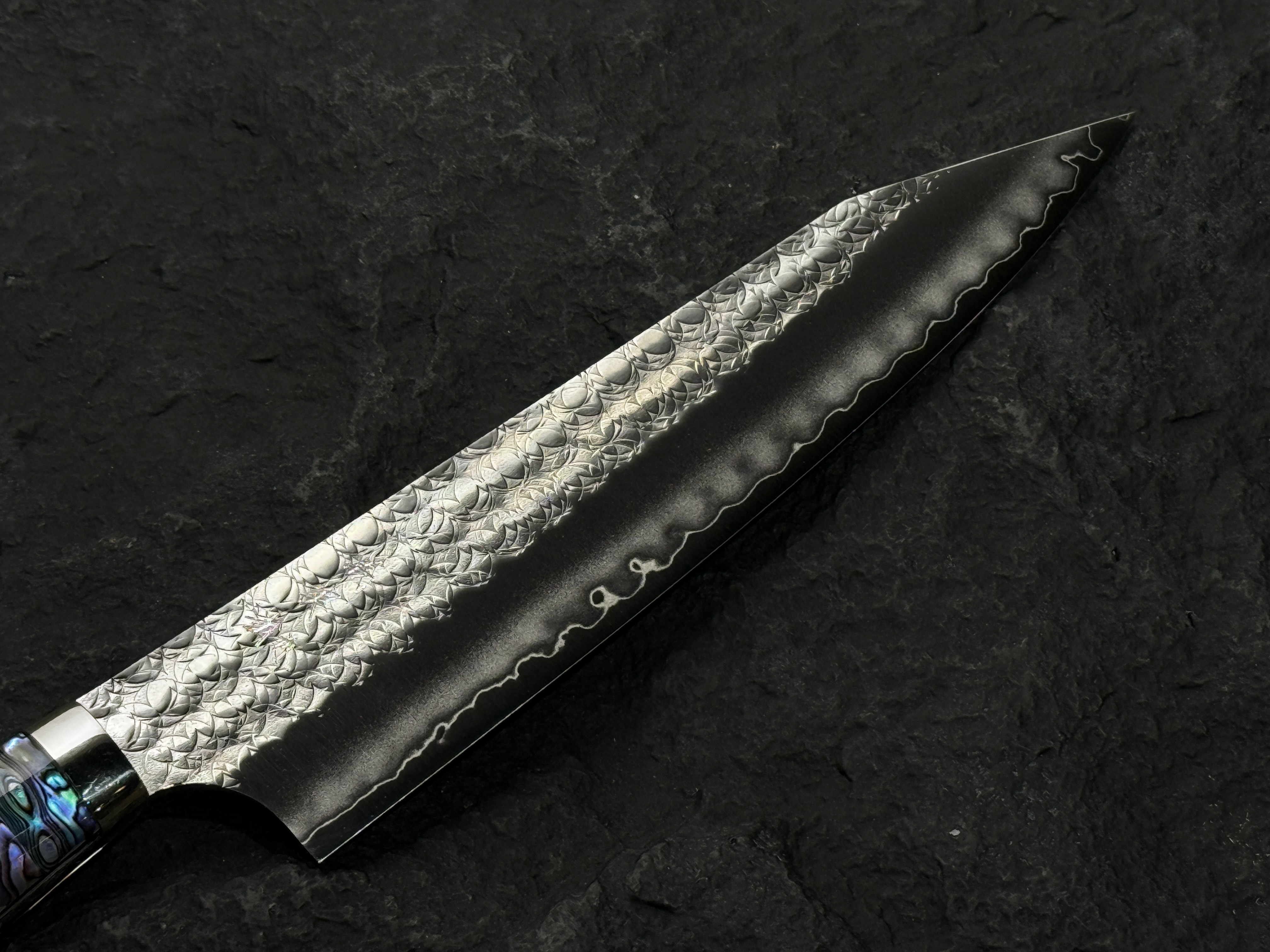 加藤義実 SG2 粉末鋼 水面 槌目 切付牛刀 洋式 鮑螺鈿柄