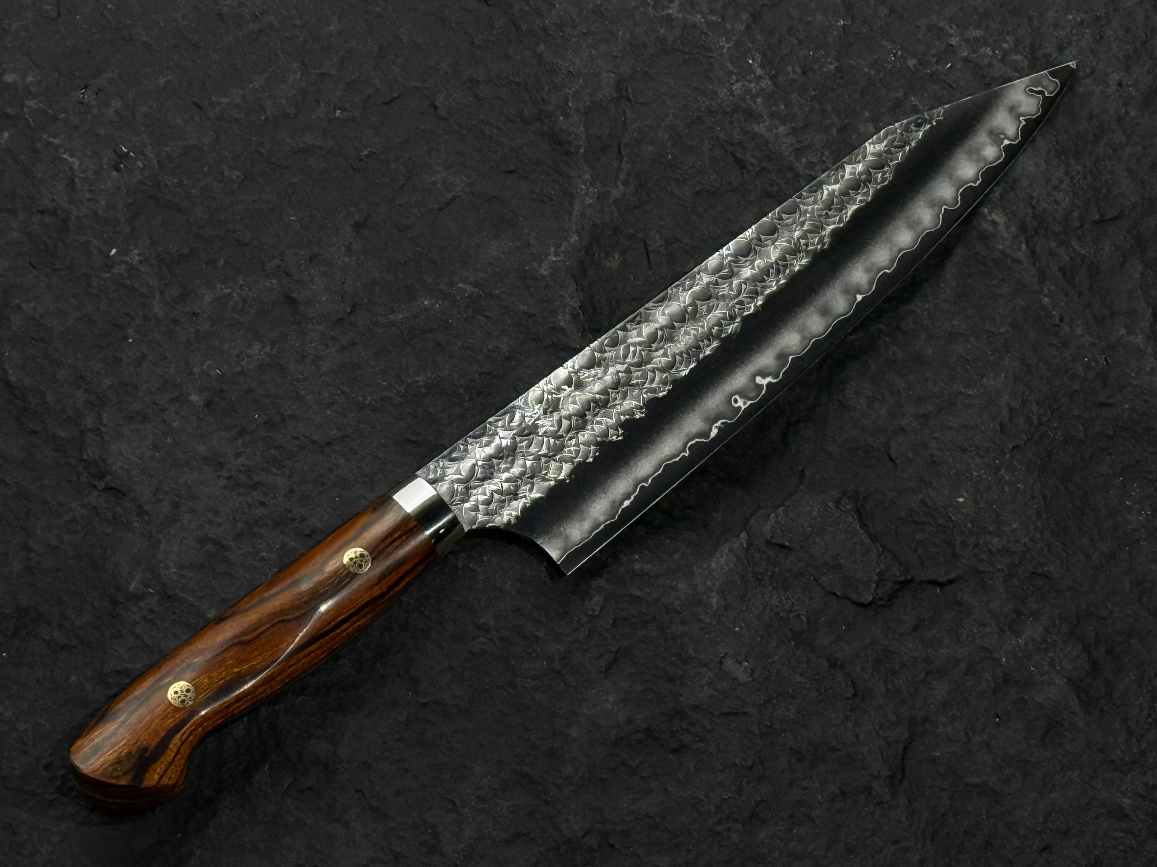 加藤義実 SG2 粉末鋼 水面 槌目 切付牛刀 洋式 沙漠鐵木柄