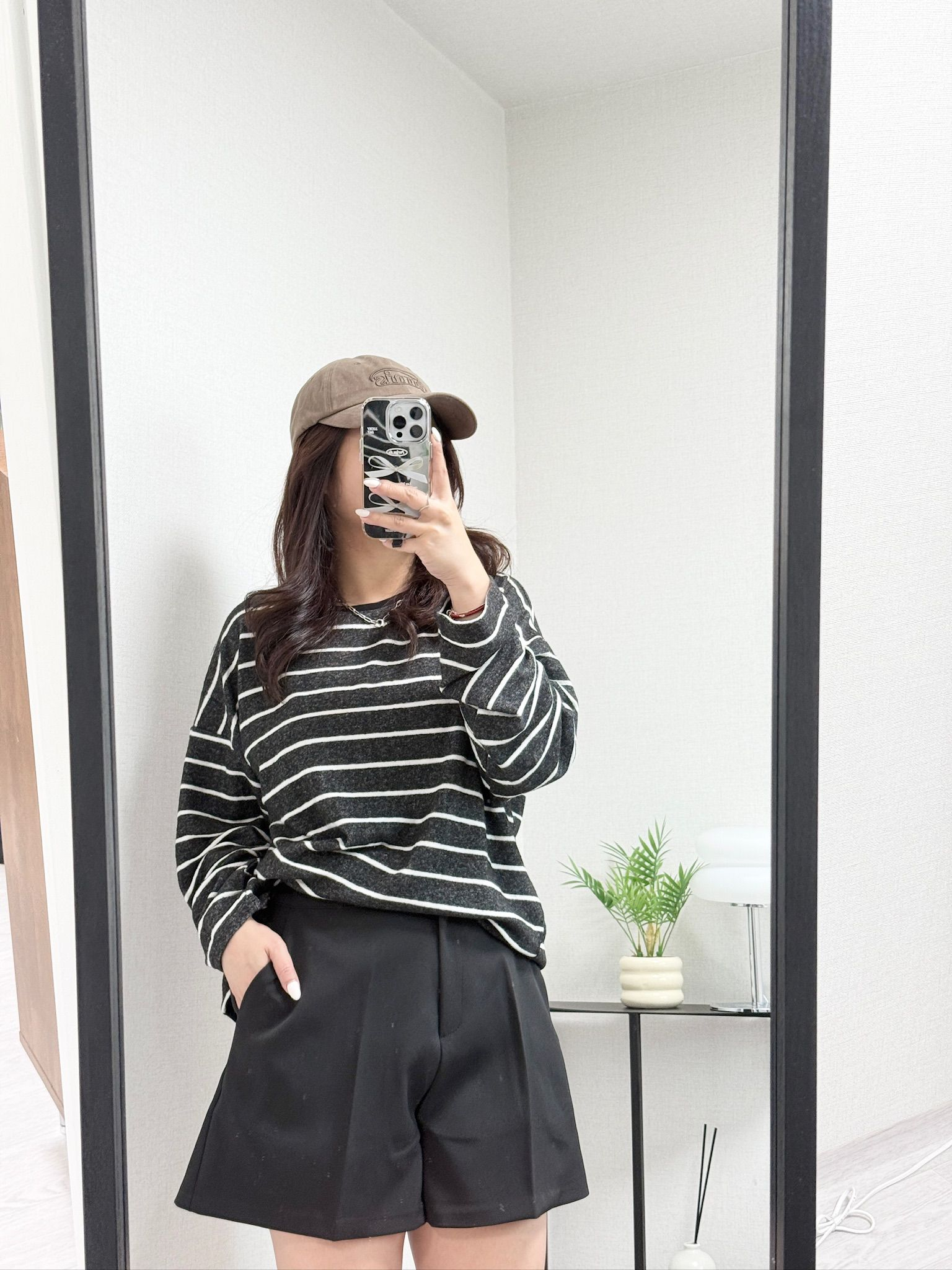 圓領幼橫條紋上衣(深灰)