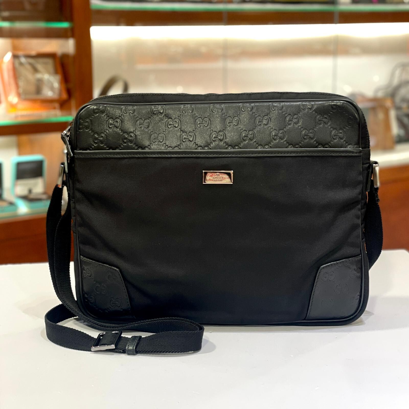 95%NEW二手GUCCI 男士斜背包, 170062, 黑色尼龍拼牛皮, 行李箱掛杆袋，古馳斜揹袋  #香榭站正品