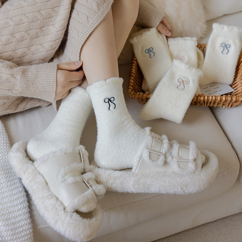 《6405》♾️奶白色刺繡蝴蝶結中筒襪