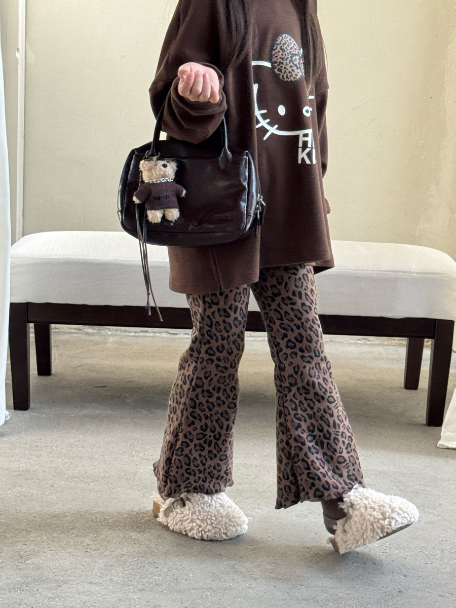 時髦豹紋加絨喇叭褲