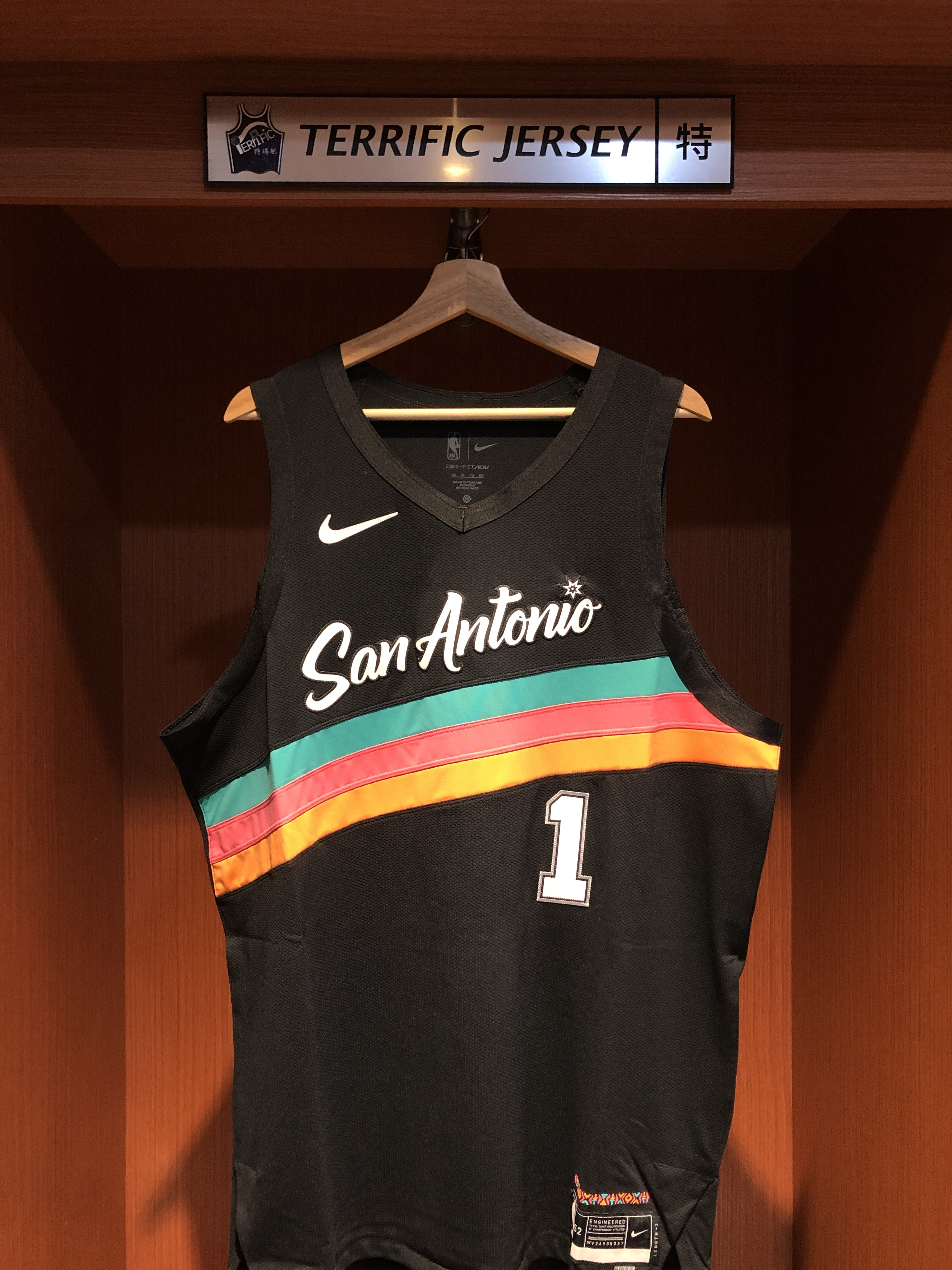 NBA球衣 Victor Wembanyama 聖安東尼奧馬刺城市 25-26 City Nike Authentic 球員版 電繡 全新