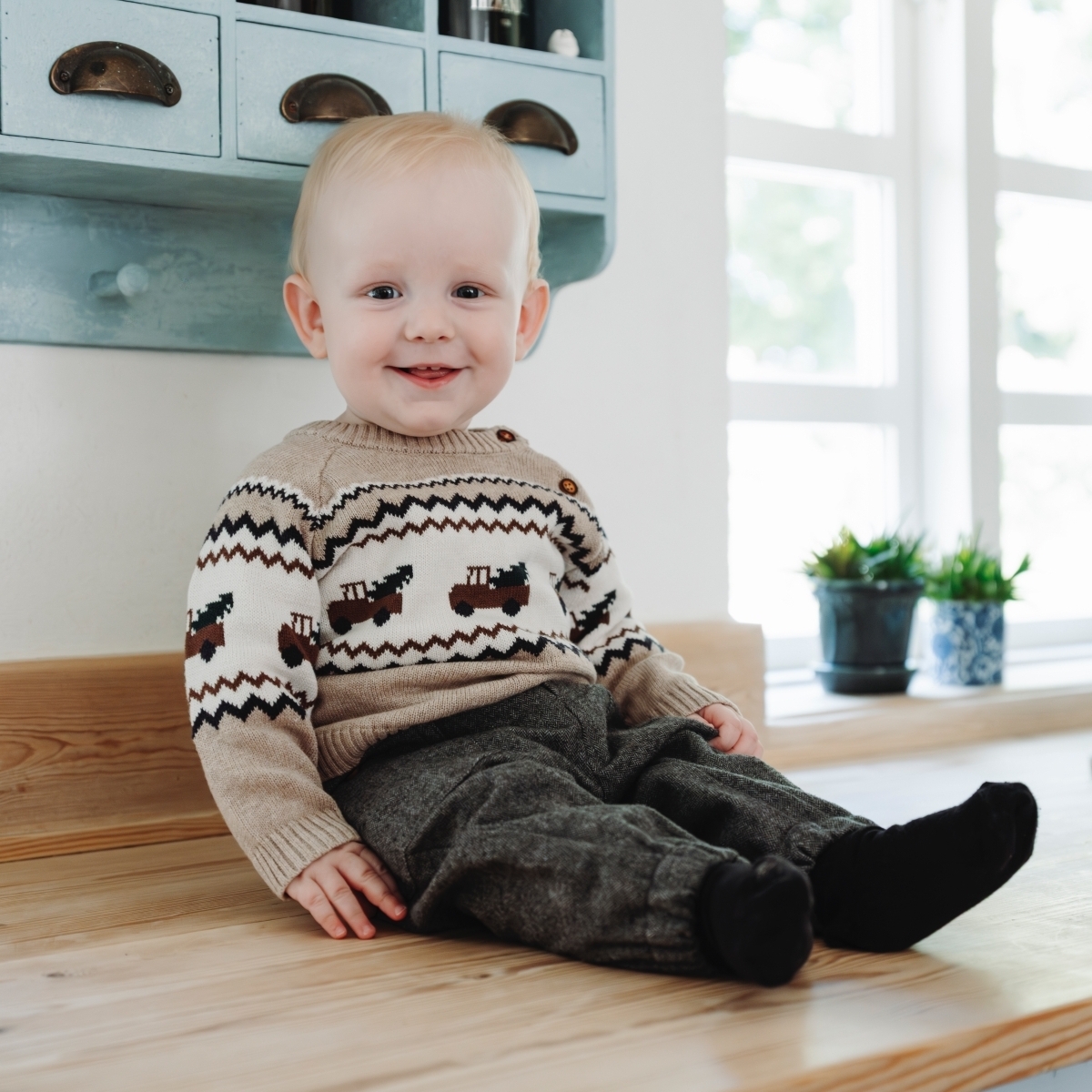 〖 Hust & Claire 〗米色聖誕車車針織上衣