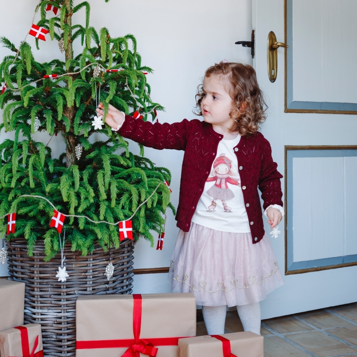 〖 Hust & Claire 〗粉金刺繡愛心澎裙