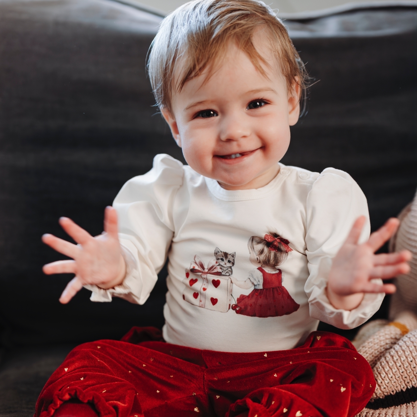 〖 Hust & Claire 〗米白女孩貓咪包屁衣