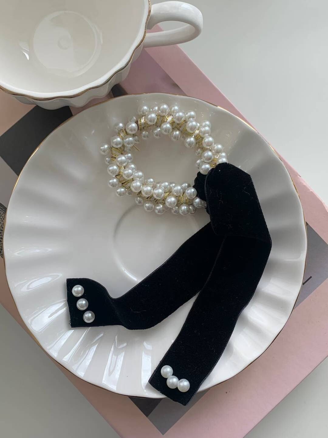 經典黑滿版珍珠長織帶造型髮圈髮束