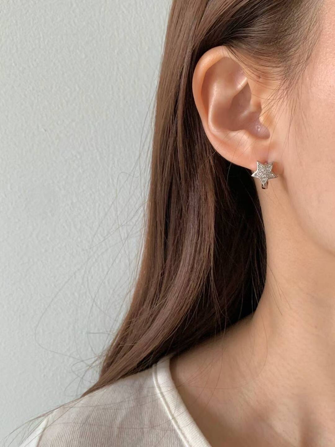 質感銀立體水鑽星星造型釦式耳環