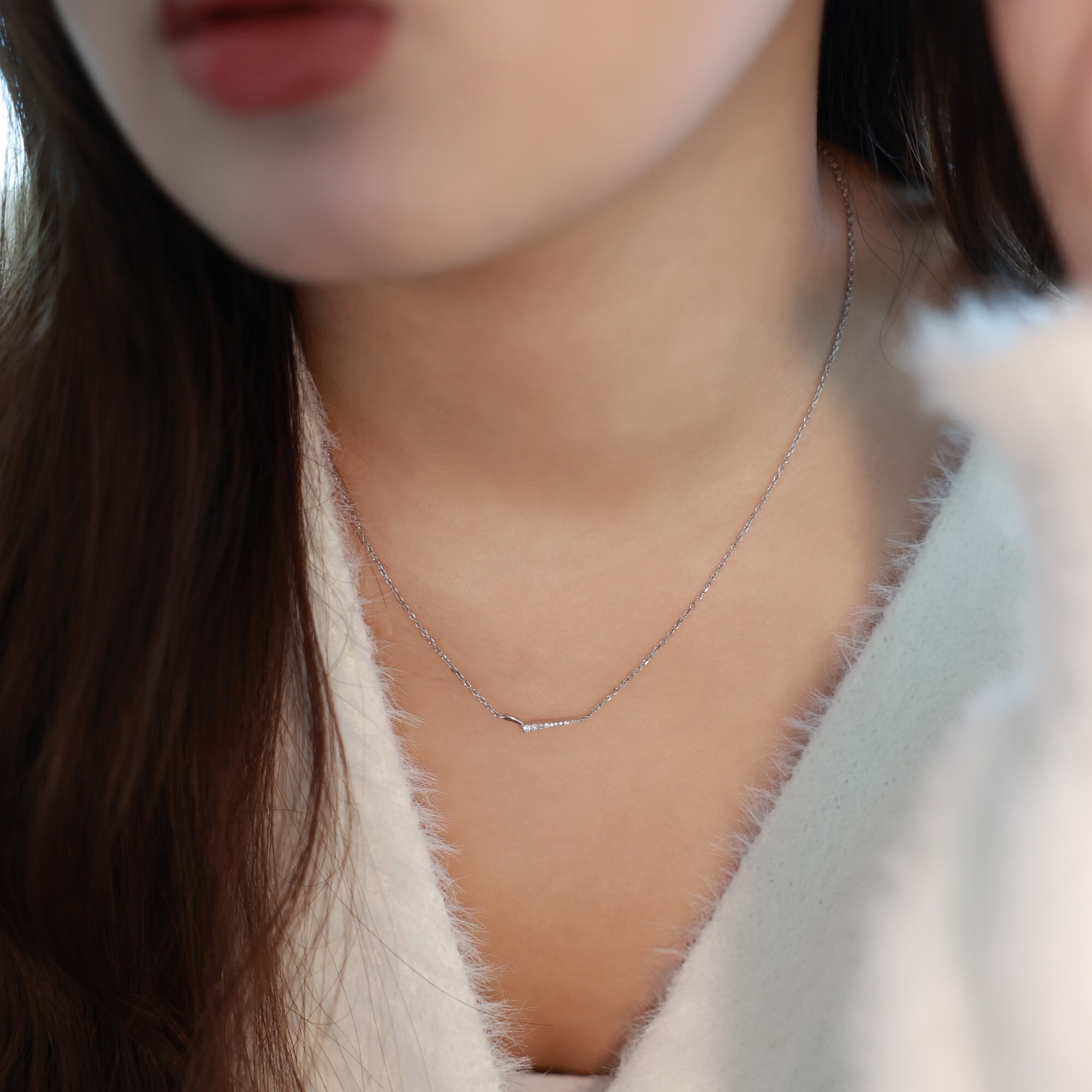 以海鷗的翅膀作為概念的純銀項鍊,具備祝福意義的一款項鍊,適合作為聖誕節交換禮物或是節日送禮的禮物