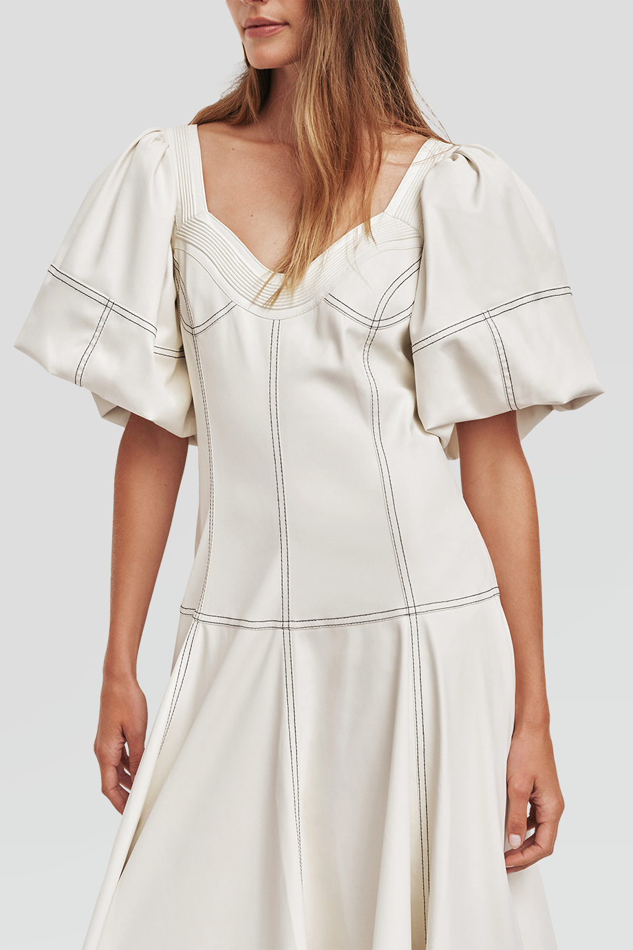 Aje｜ETHER 素皮革澎袖長洋裝