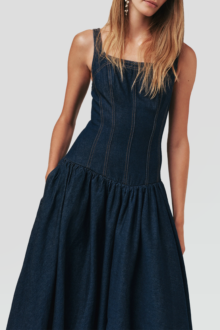 Aje｜BRIAR 肩帶牛仔長洋裝