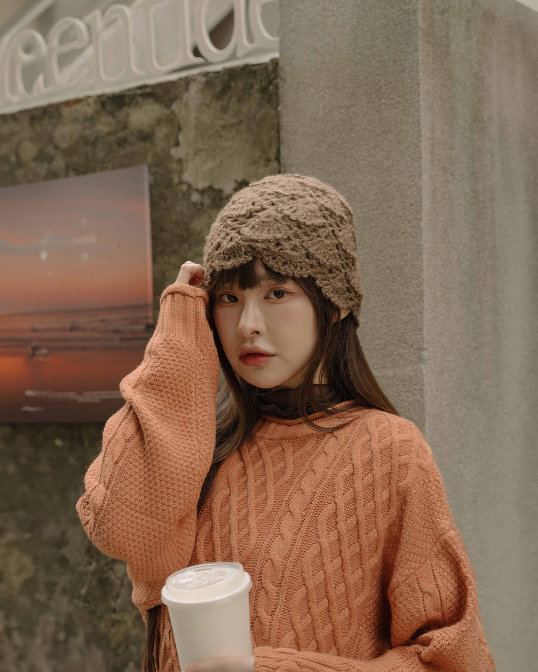 3D lace-trimmed knitted beanie, available in three colors【07020988】in stock+pre-order