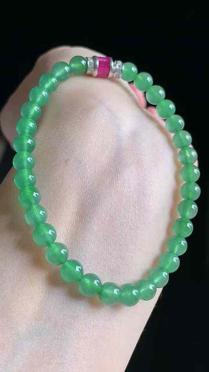 11175712 翡翠冰綠手串 (5.6mm直徑)